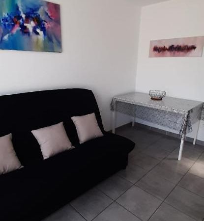 Jolie Maisonnette A Proximite De Toutes Commodites سانت ماري دو لا مير المظهر الخارجي الصورة